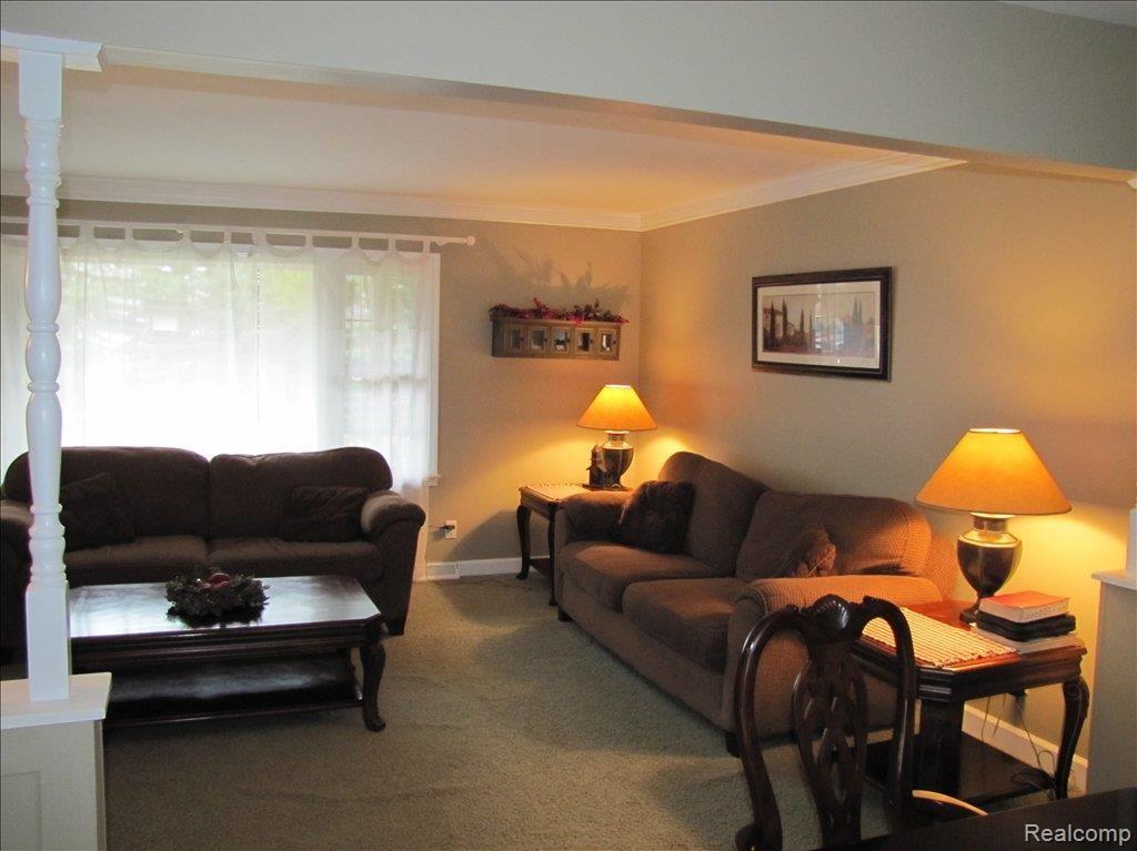 3199 West Maple Road Wixom, MI 48393 - Photo 4 of 15 Living Room