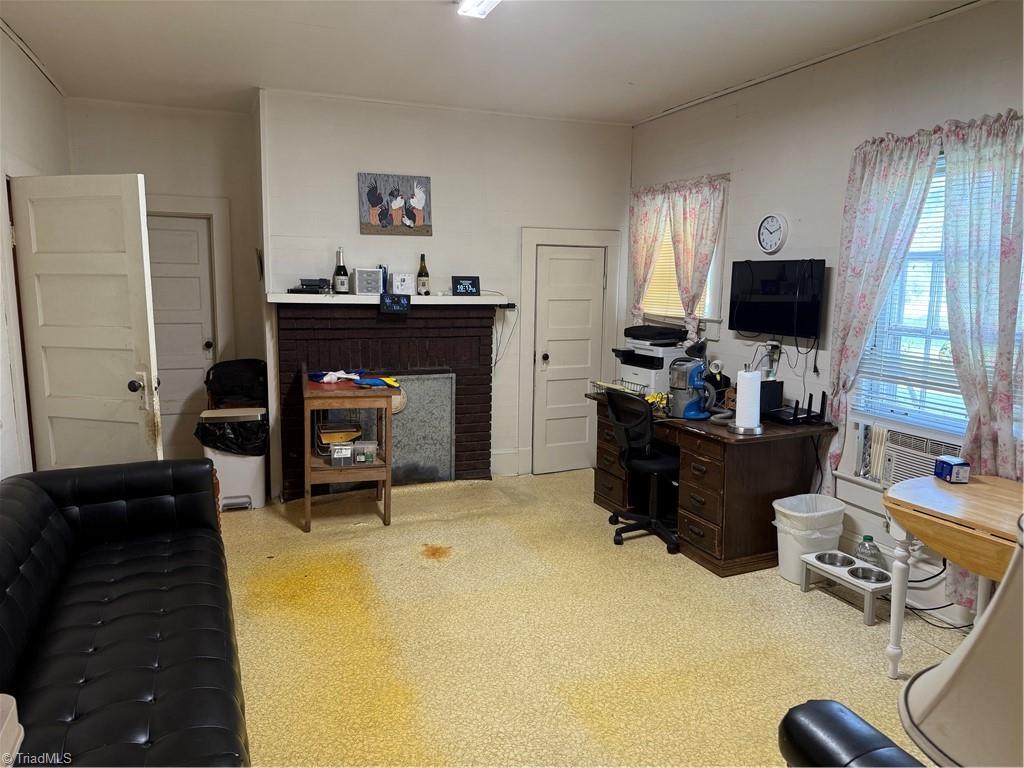 3450 Sparta Road North Wilkesboro, NC 28659 - Photo 4 of 11 Living Room/Den