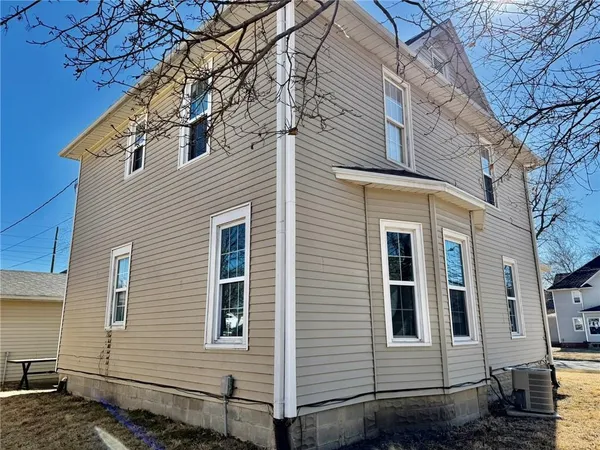 $189,000 | 321 West 5th Street, Maryville, MO 64468