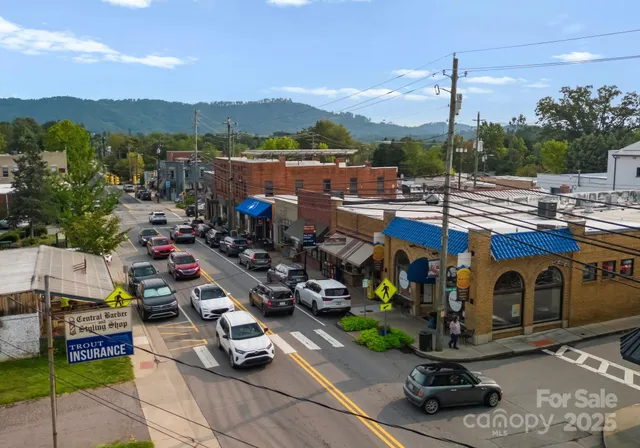 $379,900 | 183 Cherry Spgs Lane, Unit 24B, Asheville, NC 28804