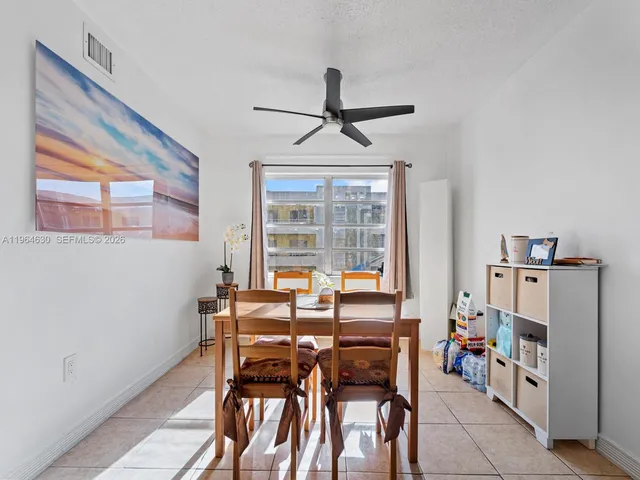 $2,150 | 10641 Southwest 108th Avenue, Unit 2E, Miami, FL 33176