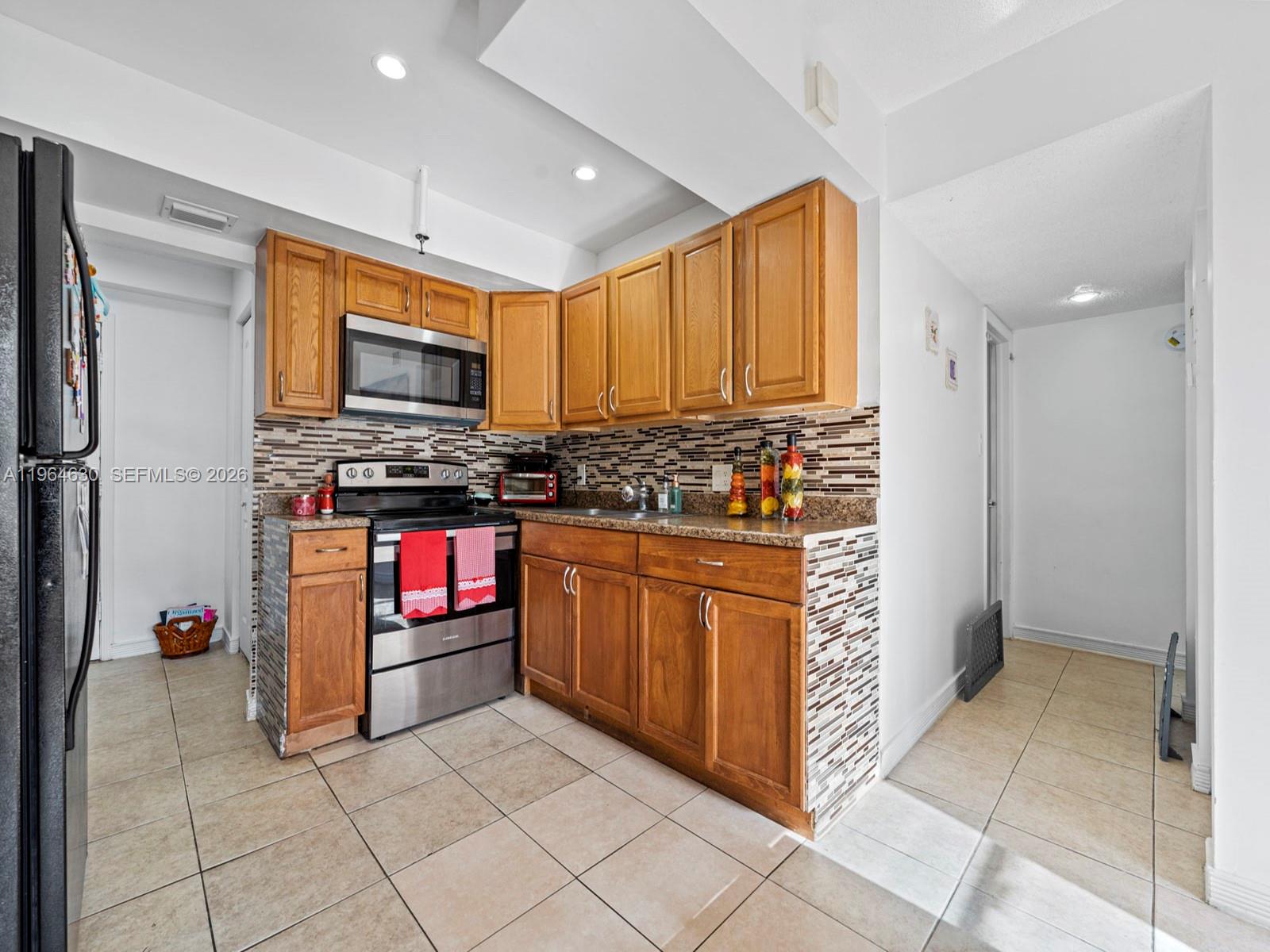 10641 Southwest 108th Avenue, Unit 2E Miami, FL 33176 - Photo 7 of 17