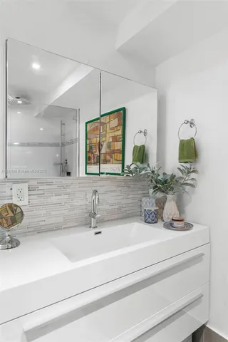 $16,500 | 2127 Brickell Avenue, Unit 503, Miami, FL 33129