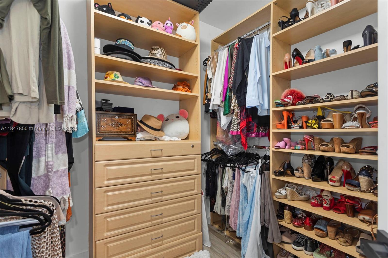 2127 Brickell Avenue, Unit 503 Miami, FL 33129 - Photo 22 of 31