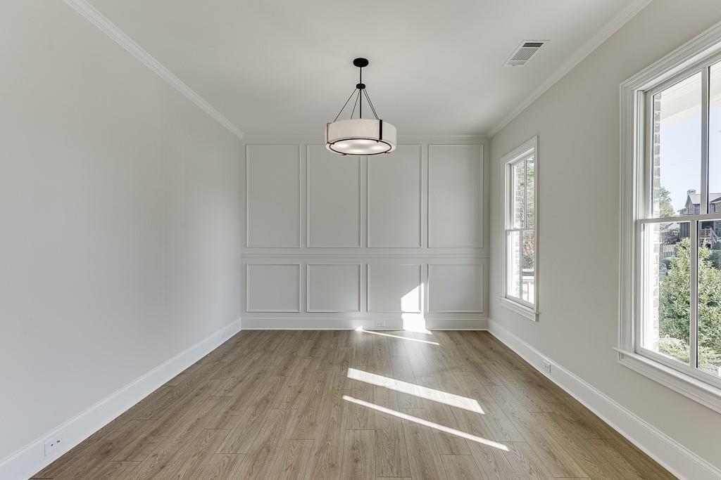 452 Thunder Road Buford, GA 30518 - Photo 5 of 55 Gallery Image 5