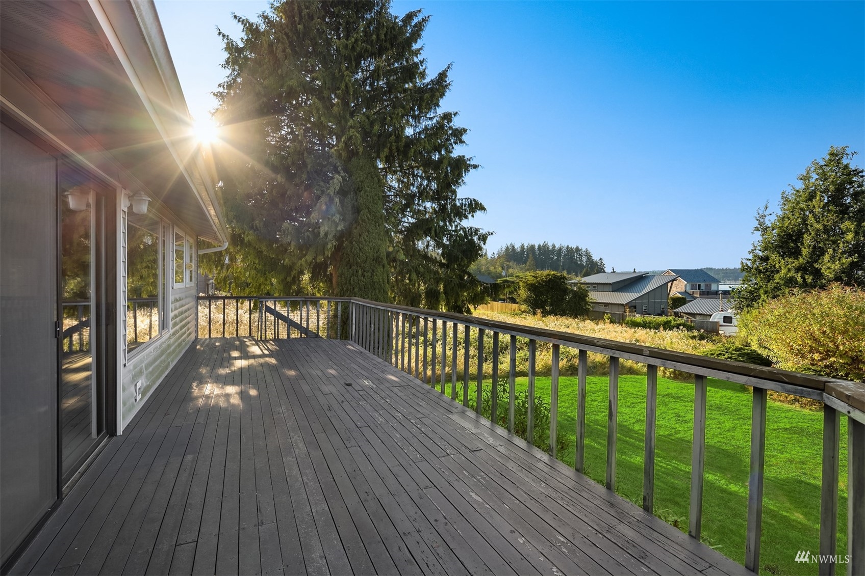 12078 Northeast Jefferson Point Road Kingston, WA 98346 - Photo 13 of 40 Gallery Image 13