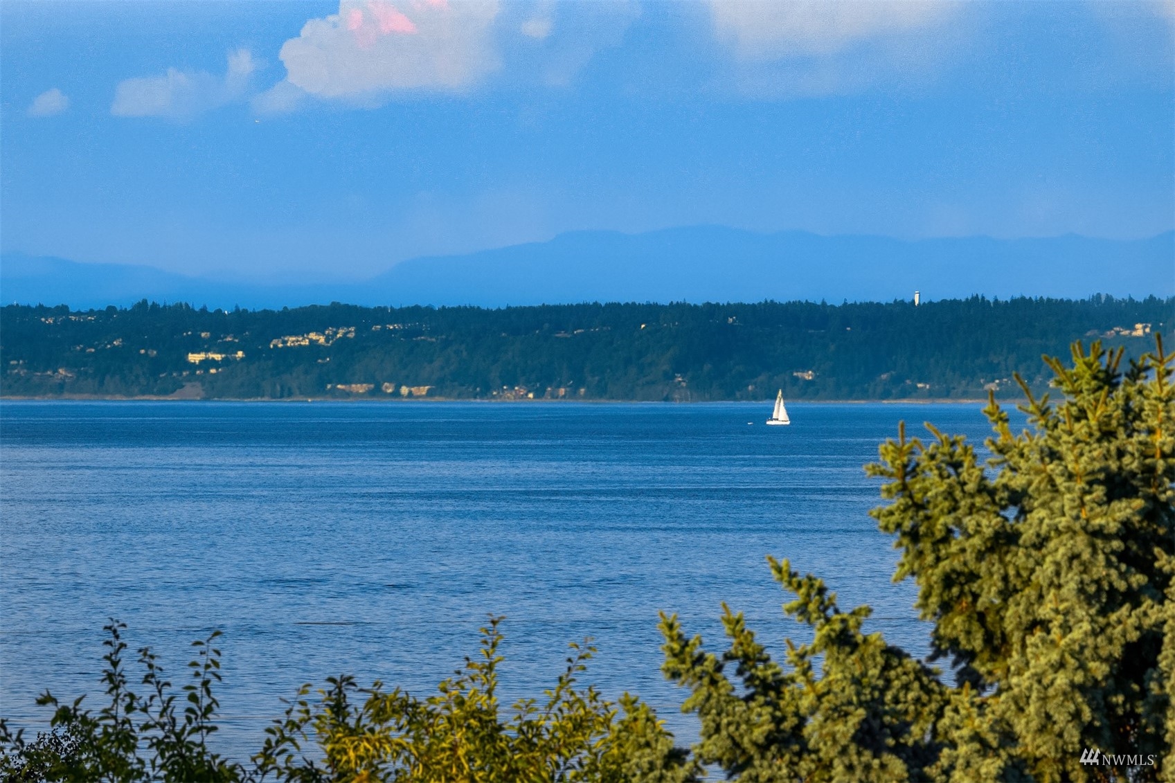 12078 Northeast Jefferson Point Road Kingston, WA 98346 - Photo 2 of 40 Gallery Image 2