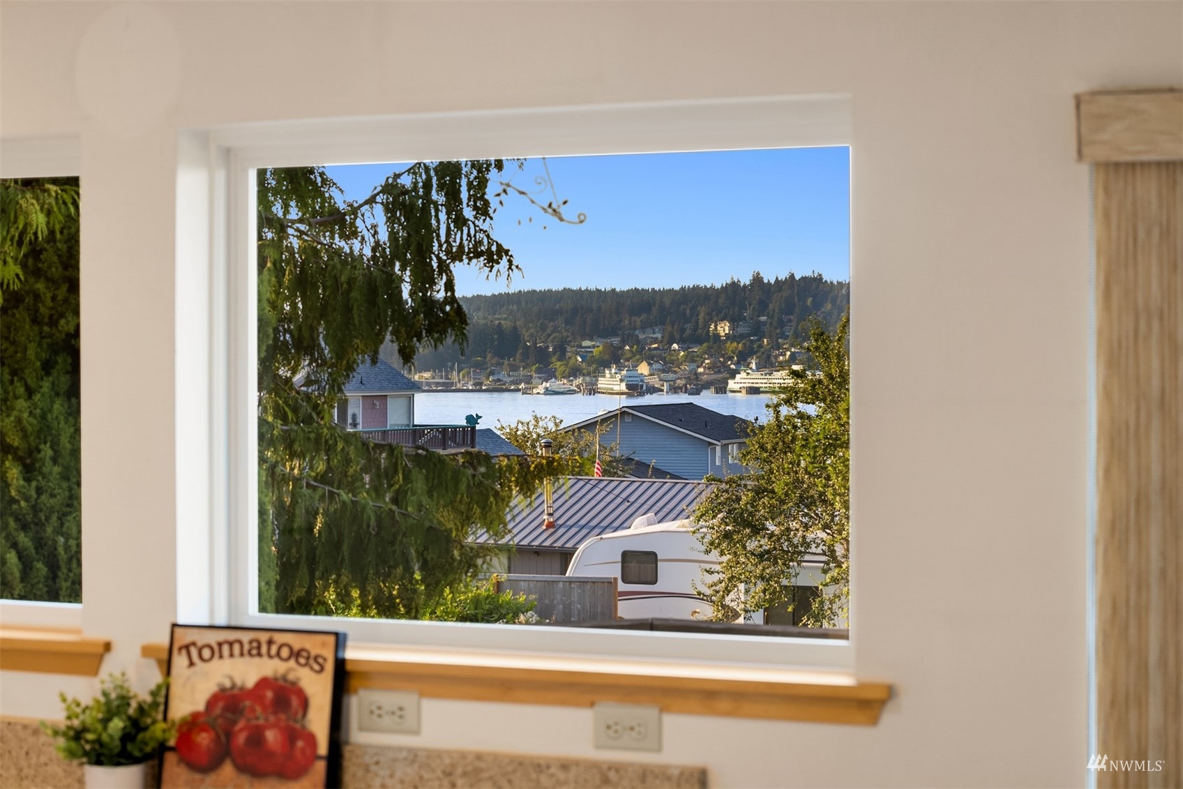 12078 Northeast Jefferson Point Road Kingston, WA 98346 - Photo 22 of 40 Gallery Image 22