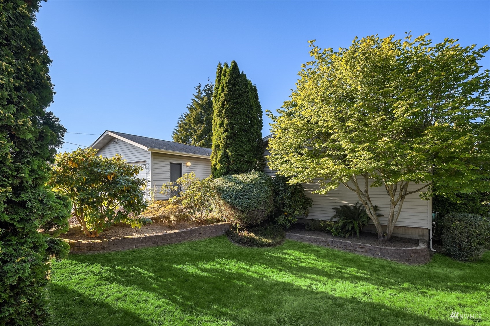 12078 Northeast Jefferson Point Road Kingston, WA 98346 - Photo 36 of 40 Gallery Image 36