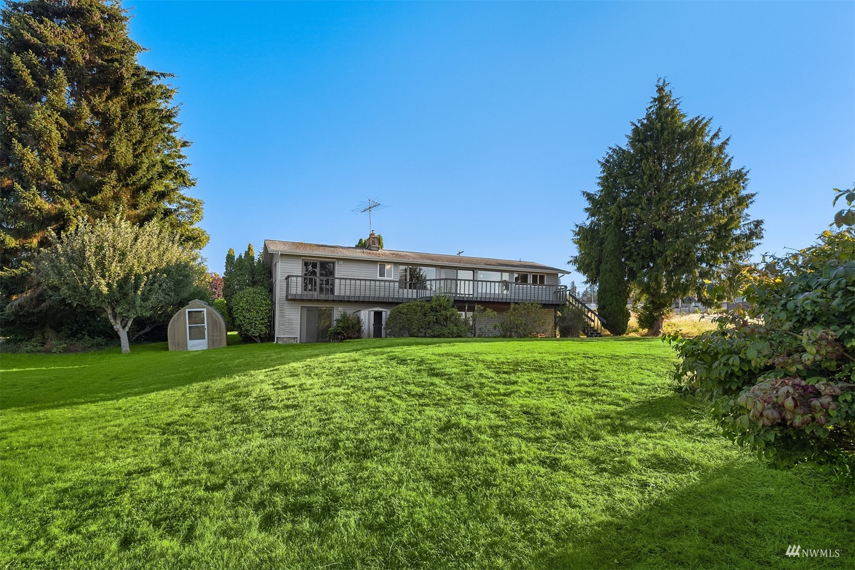 12078 Northeast Jefferson Point Road Kingston, WA 98346 - Photo 39 of 40 Gallery Image 39