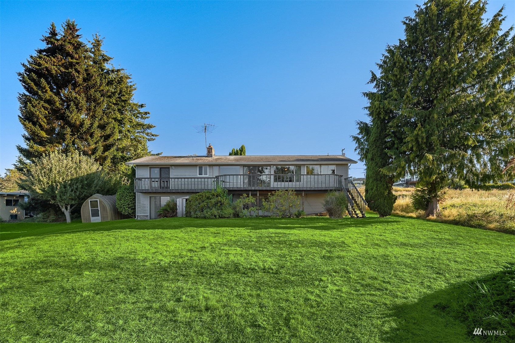 12078 Northeast Jefferson Point Road Kingston, WA 98346 - Photo 6 of 40 Gallery Image 6