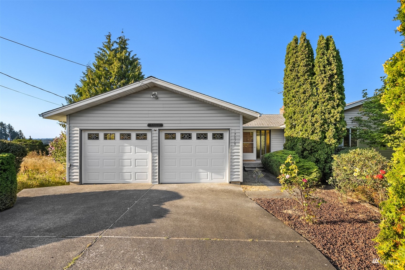 12078 Northeast Jefferson Point Road Kingston, WA 98346 - Photo 8 of 40 Gallery Image 8