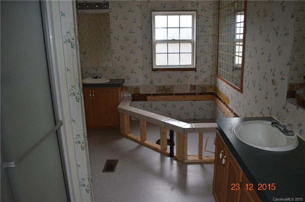 4610 Walter Road Claremont, NC 28610 - Photo 8 of 15 Gallery Image 8