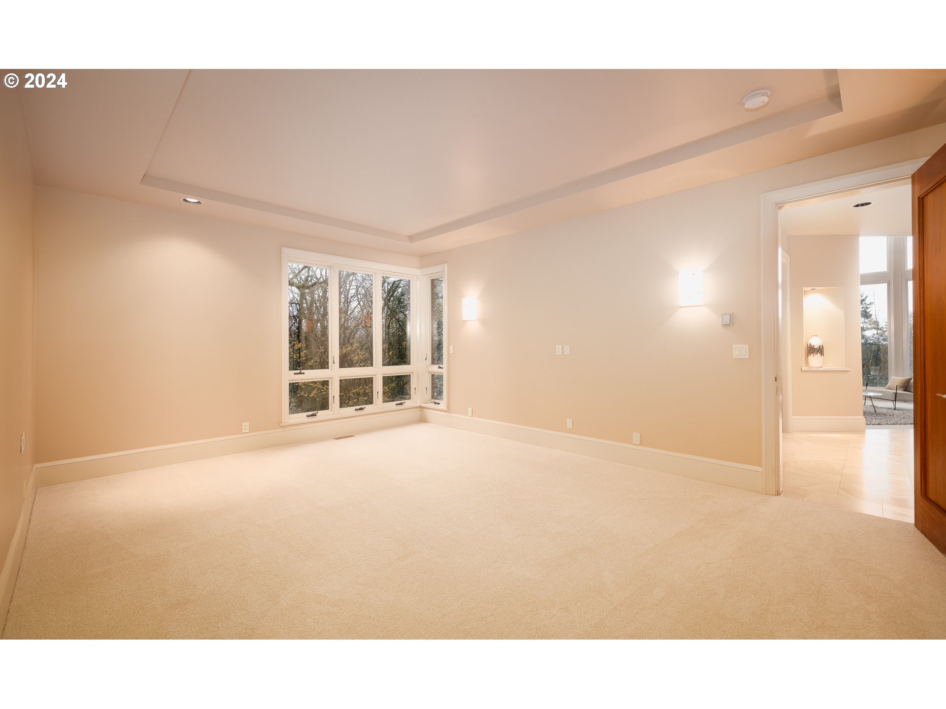 4335 Southwest Humphrey Boulevard Portland, OR 97221 - Photo 23 of 35 a view of an empty room with a window
