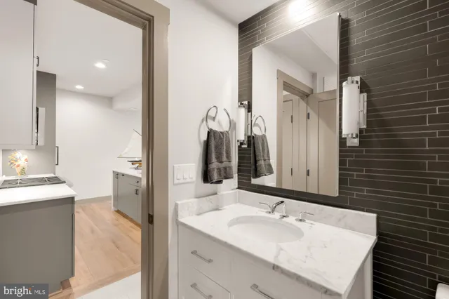 $1,035,000 | 3220 Grace Street Northwest, Unit 5, Washington, DC 20007