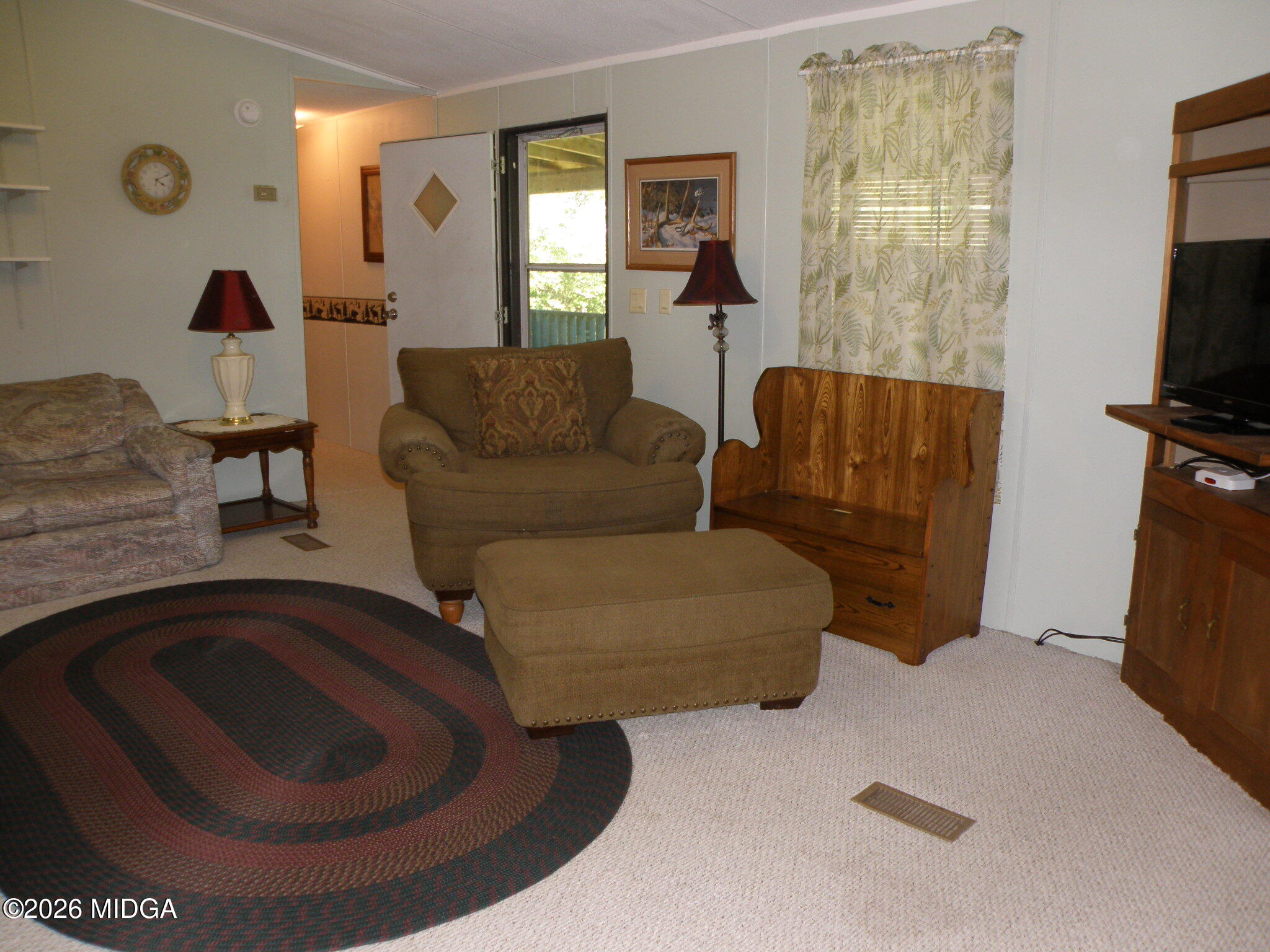 440 Smith Road Haddock, GA 31033 - Photo 8 of 31 Great Room
