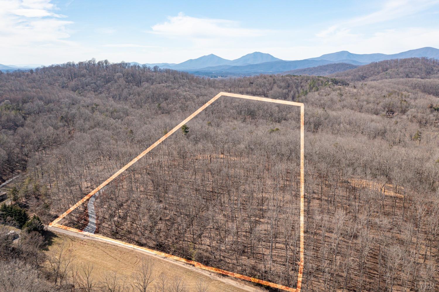 0 Venturous Trail Goode, VA 24556 - Photo 7 of 14 a view of a mountain from a balcony