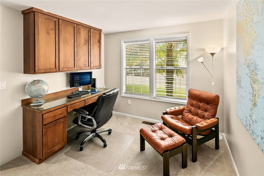 1814 Chelan Place Northeast Renton, WA 98059 - Photo 16 of 34 Gallery Image 16