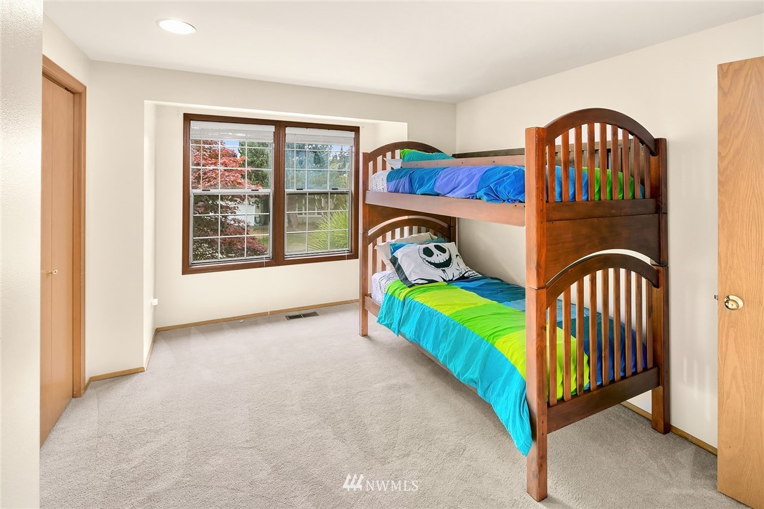 1814 Chelan Place Northeast Renton, WA 98059 - Photo 27 of 34 Gallery Image 27