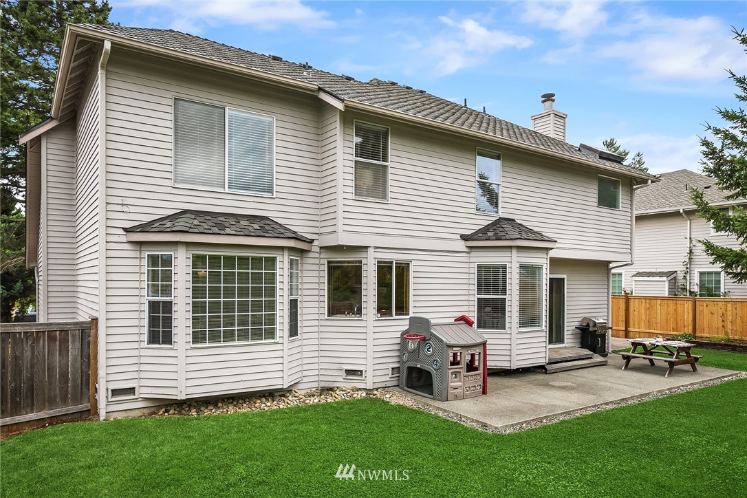 1814 Chelan Place Northeast Renton, WA 98059 - Photo 30 of 34 Gallery Image 30