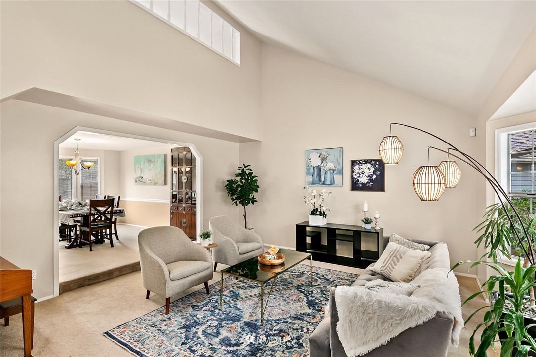 1814 Chelan Place Northeast Renton, WA 98059 - Photo 4 of 34 Gallery Image 4