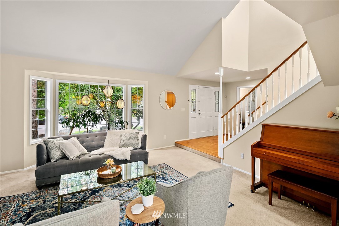 1814 Chelan Place Northeast Renton, WA 98059 - Photo 6 of 34 Gallery Image 6
