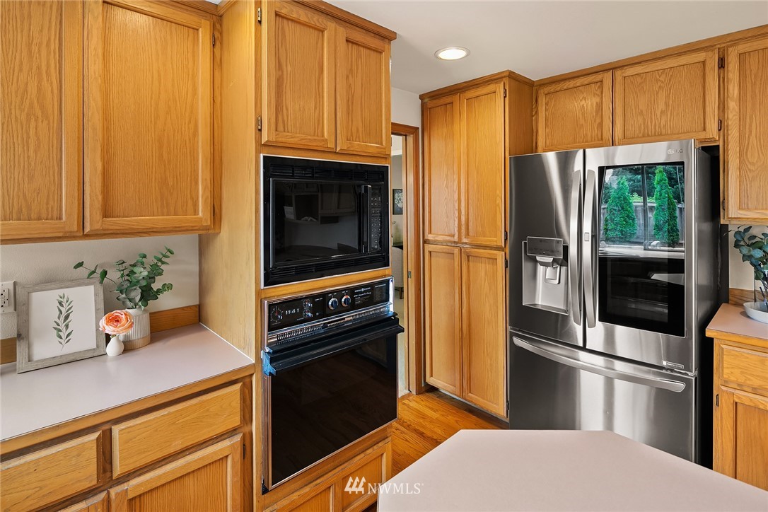 1814 Chelan Place Northeast Renton, WA 98059 - Photo 10 of 34 Gallery Image 10