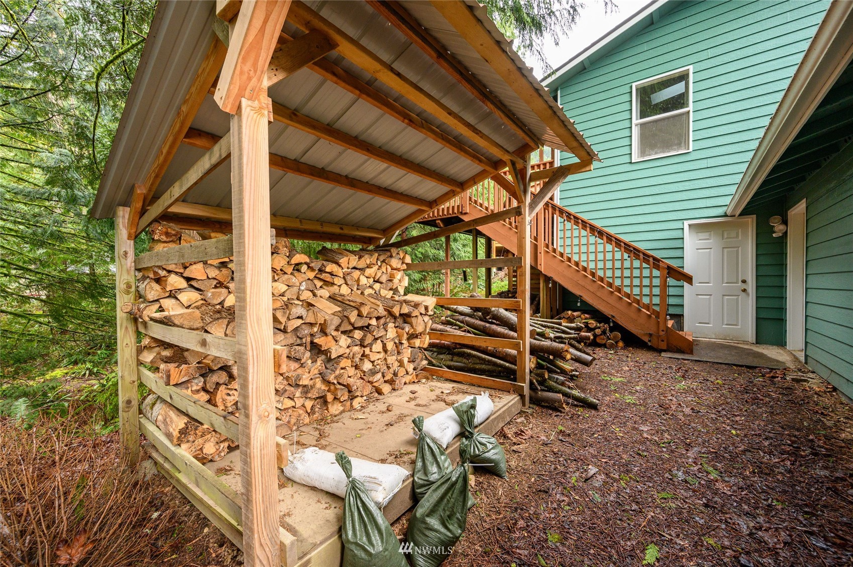 719 W Road Sedro-Woolley, WA 98284 - Photo 22 of 22 a view of outdoor space and deck