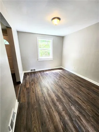 $1,200 | 463 Idlewood Road, Pittsburgh, PA 15235