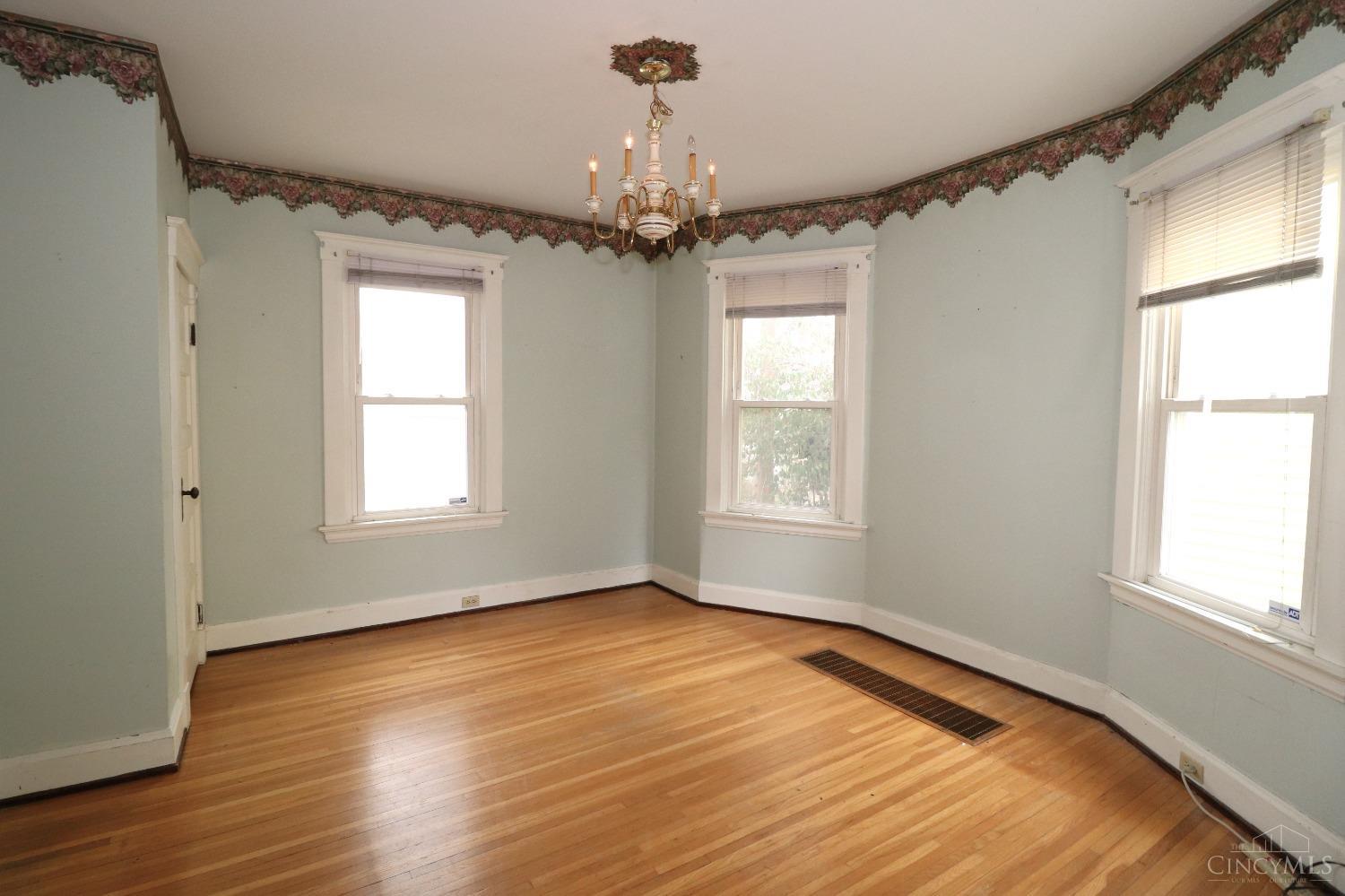 3326 Brotherton Road Cincinnati, OH 45209 - Photo 9 of 60 Gallery Image 9