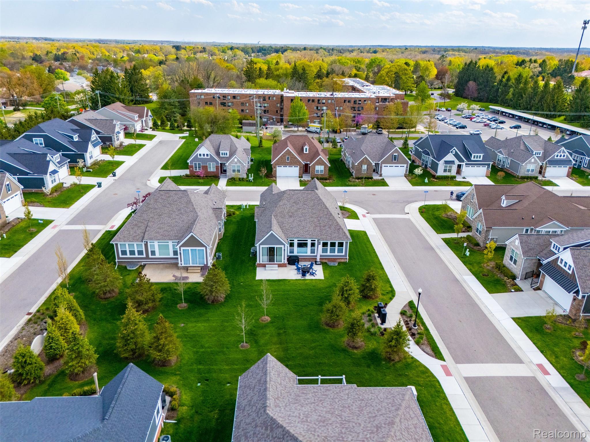 2556 Rosemond Lane Rochester, MI 48309 - Photo 53 of 64 Aerial view of residential area