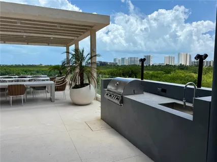 $1,250,000 | 3 Lote 1-06 Avenue, Unit 1102