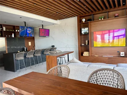$1,250,000 | 3 Lote 1-06 Avenue, Unit 1102