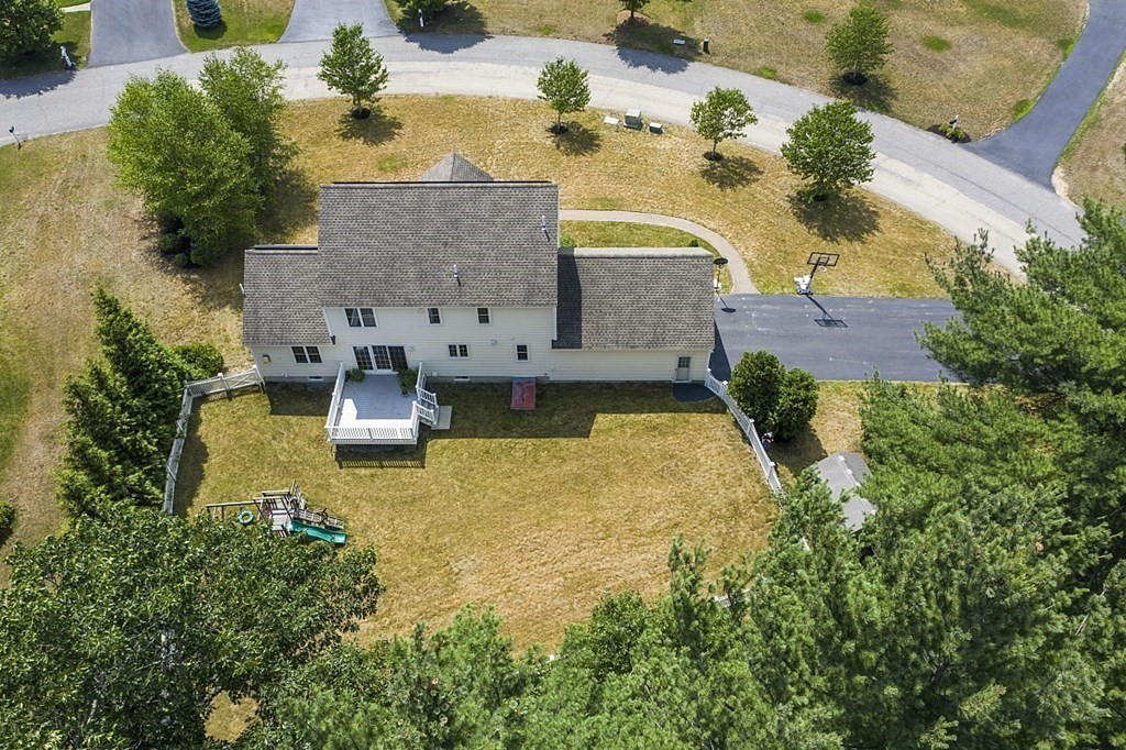 26 Gray Farm Road Littleton, MA 01460 - Photo 7 of 42 Gallery Image 7