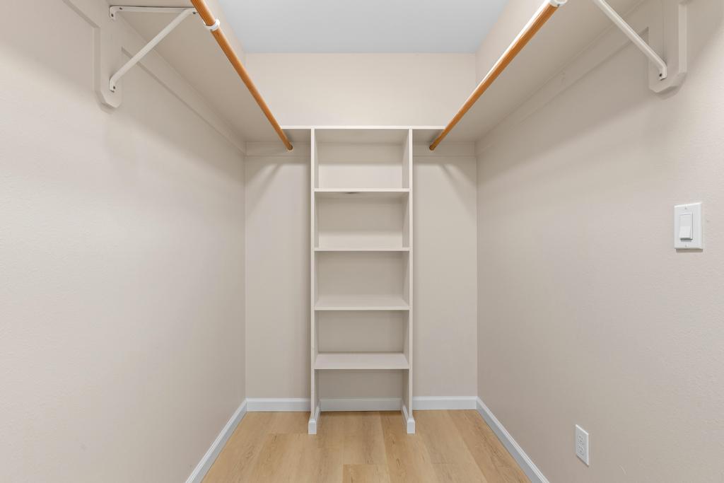 15-1622 12th Avenue Keaau, HI 96749 - Photo 23 of 30 a view of an empty walk in closet