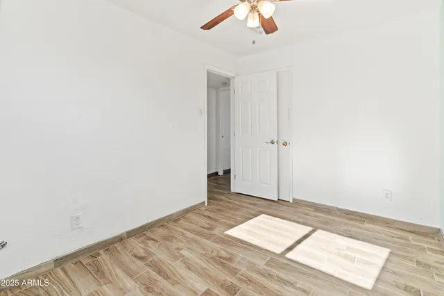 an empty room with an empty space