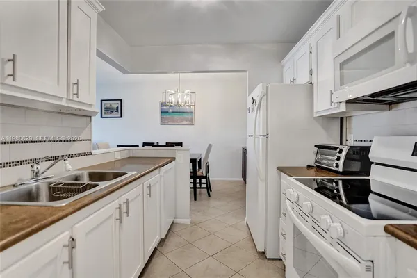 $2,500 | 400 North Riverside Drive, Unit 503, Pompano Beach, FL 33062