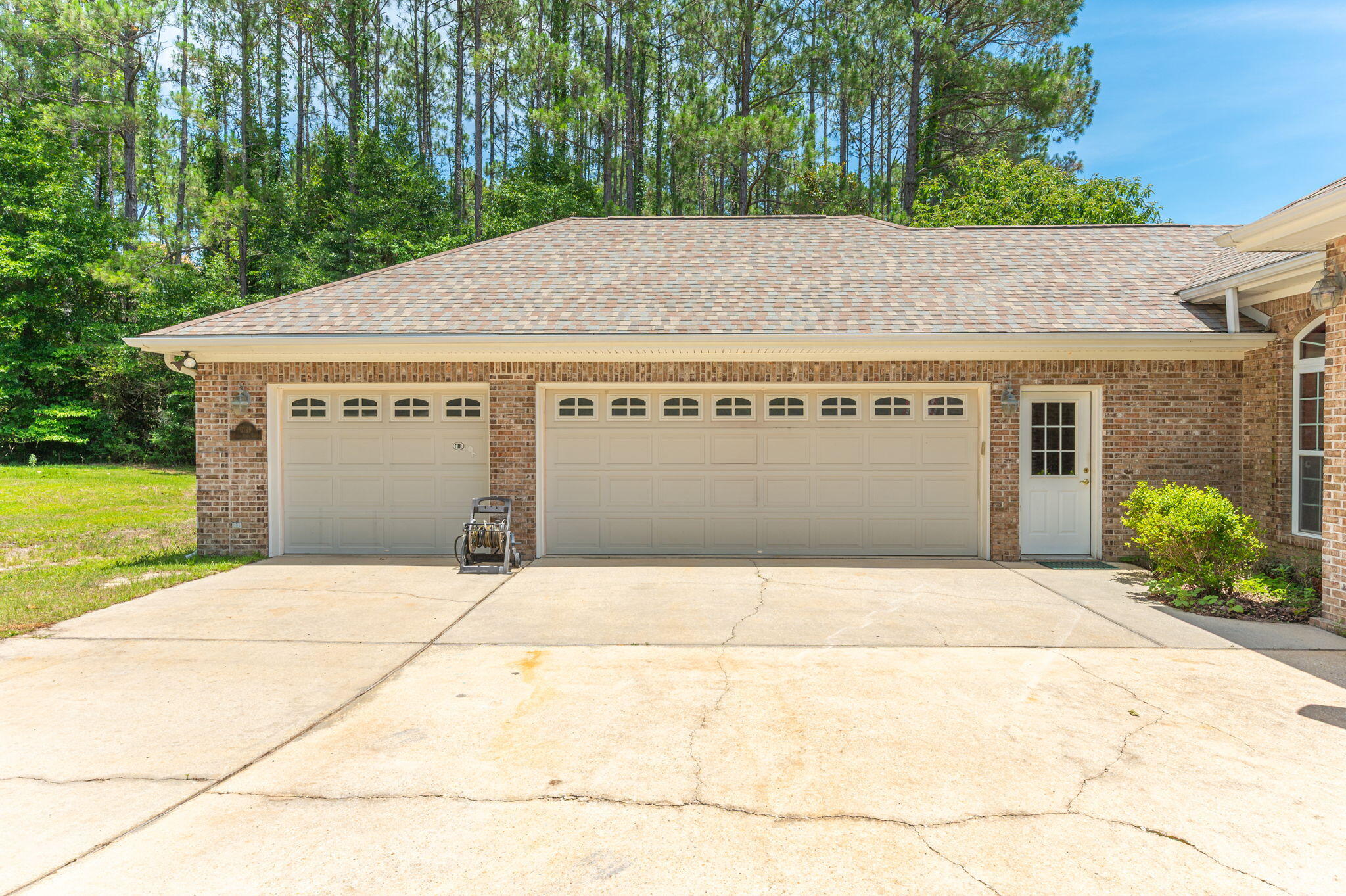 6199 Lake Ella Road Crestview, FL 32539 - Photo 3 of 58 3 stall garage