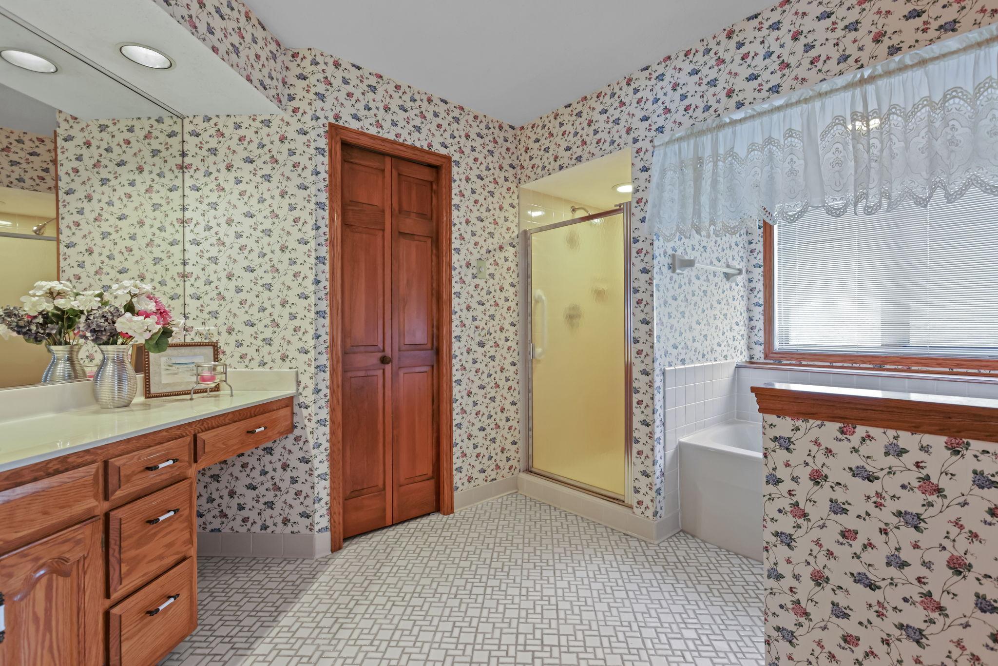 1003 Hill Court Shoreview, MN 55126 - Photo 14 of 19