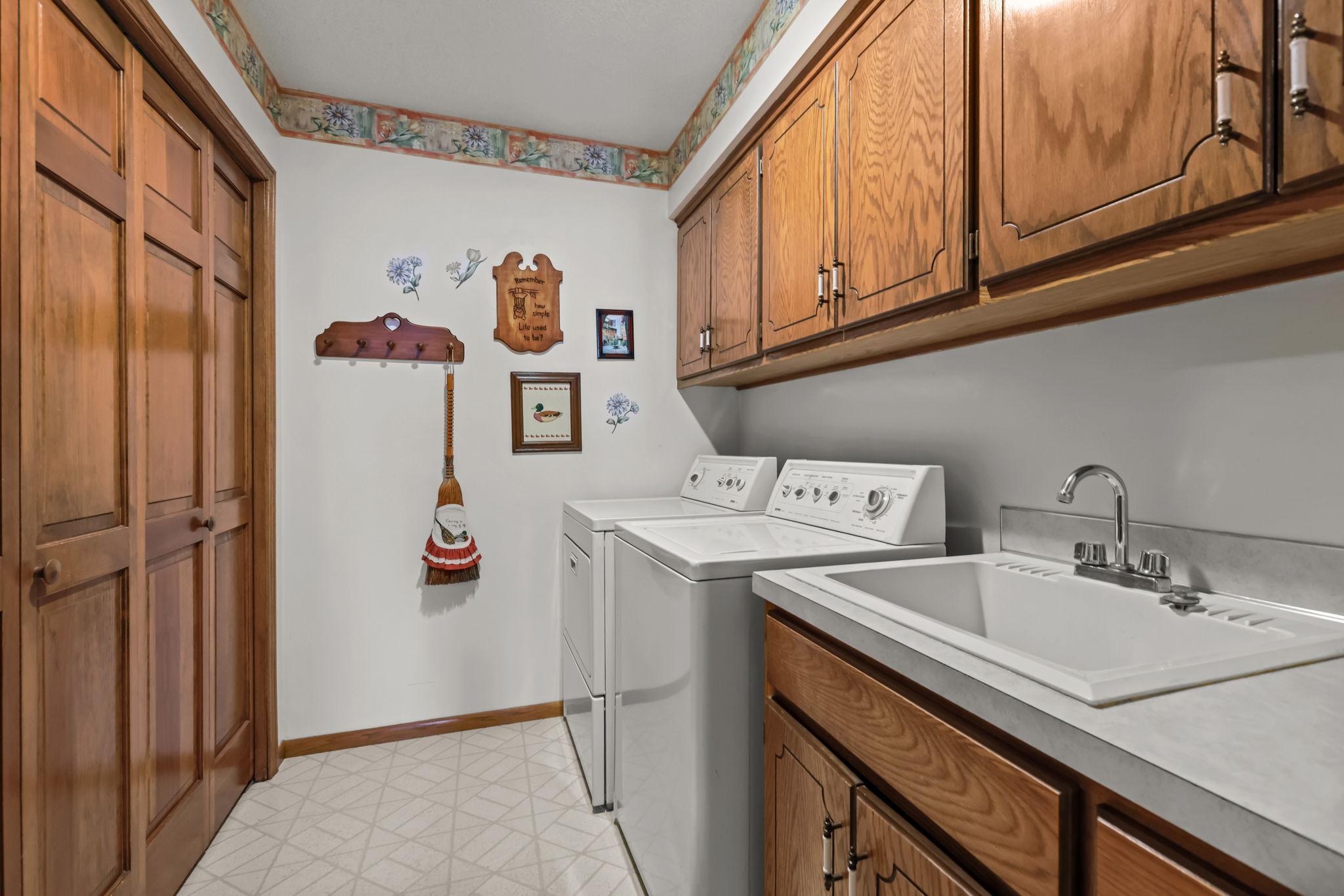 1003 Hill Court Shoreview, MN 55126 - Photo 7 of 19