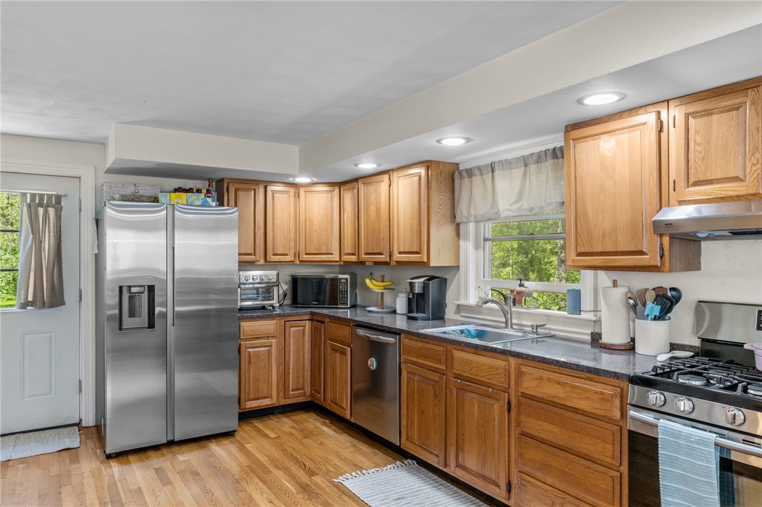 215 West Shore Drive Exeter, RI 02822 - Photo 19 of 39