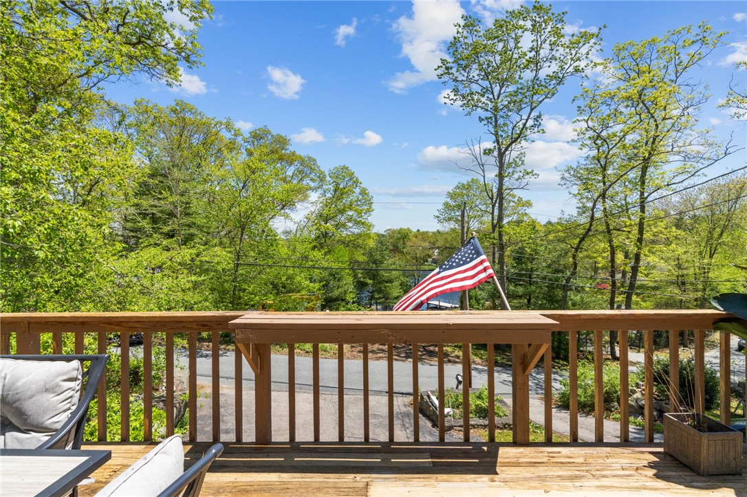 215 West Shore Drive Exeter, RI 02822 - Photo 9 of 39