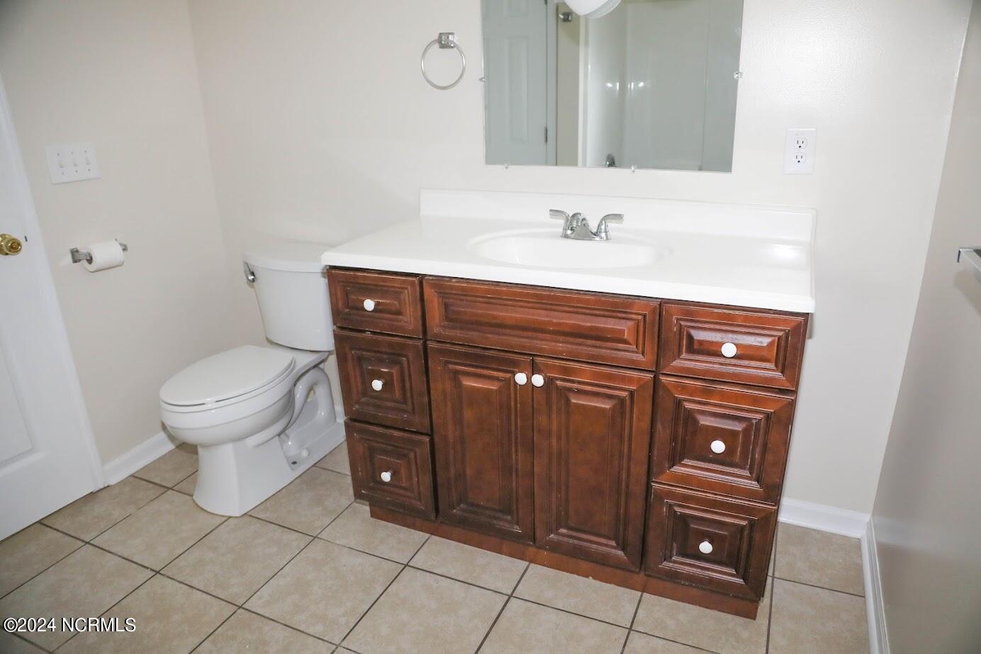 4682 Port Loop Road Southeast Southport, NC 28461 - Photo 11 of 20 4682 bath b