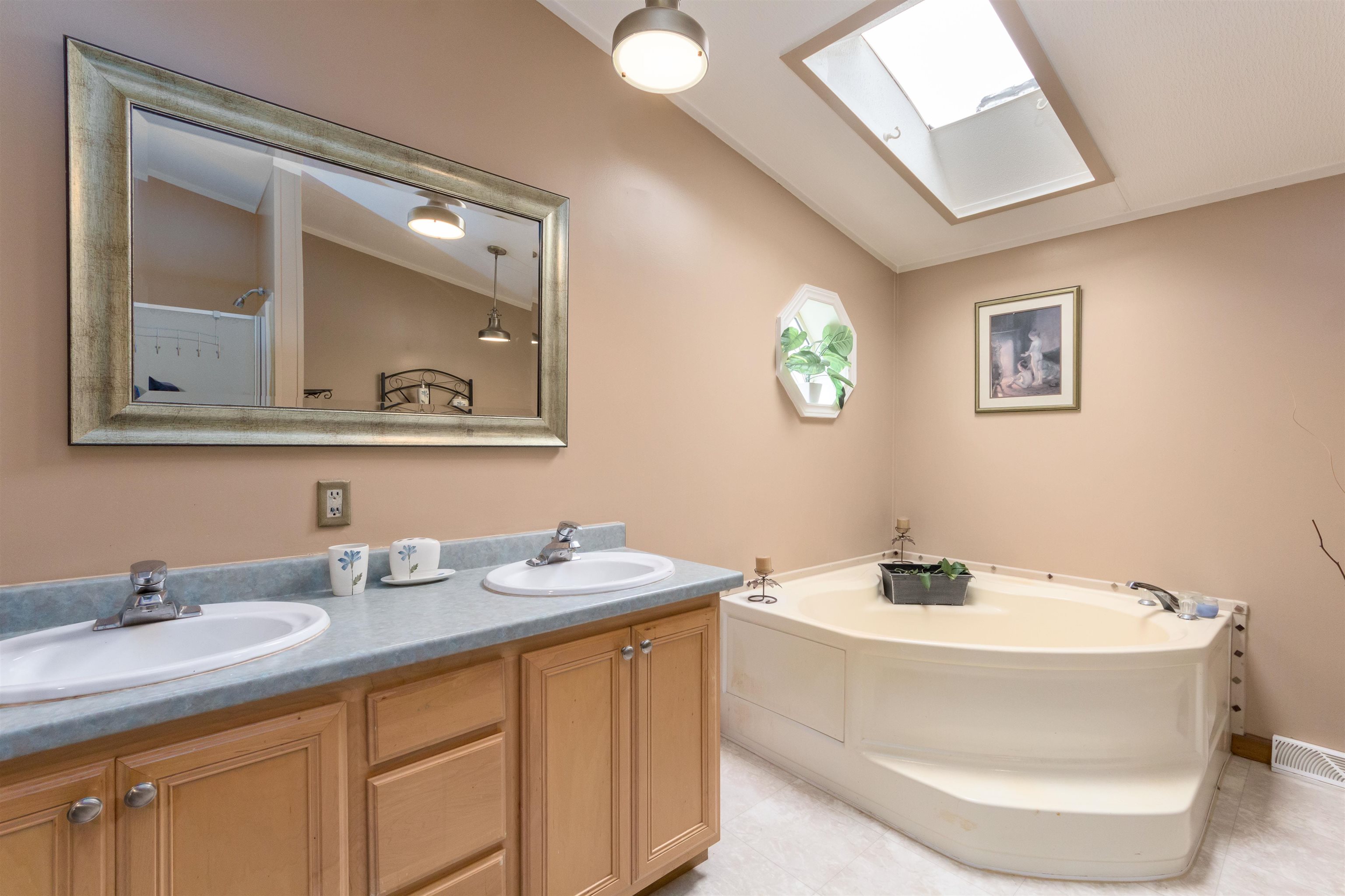 250 Bert White Road Huntington, VT 05462 - Photo 20 of 27 Gallery Image 20