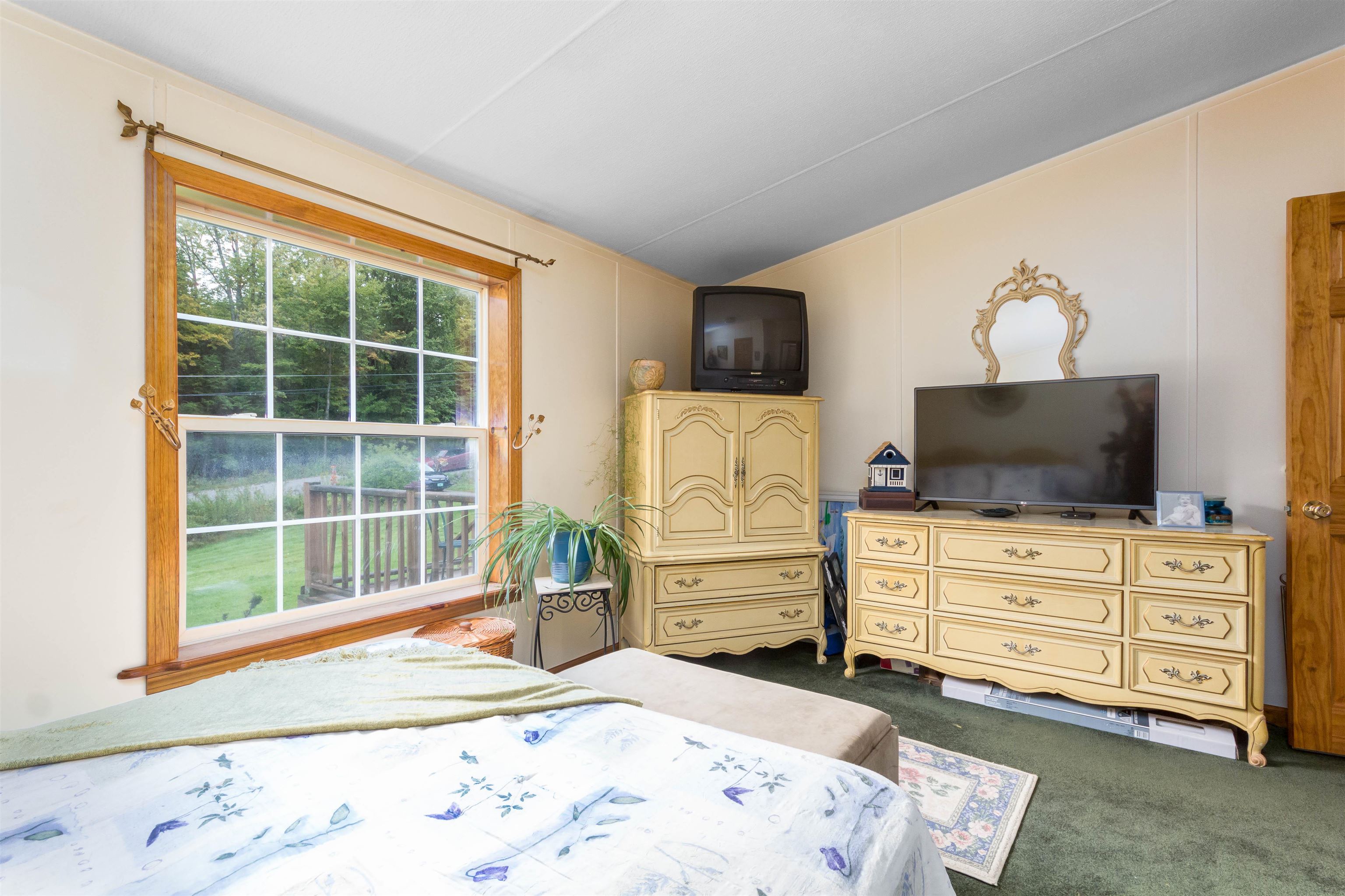 250 Bert White Road Huntington, VT 05462 - Photo 22 of 27 Gallery Image 22