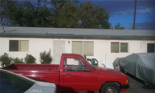 $1,700 | 34202 County Line Road, Unit 2, Yucaipa, CA 92399