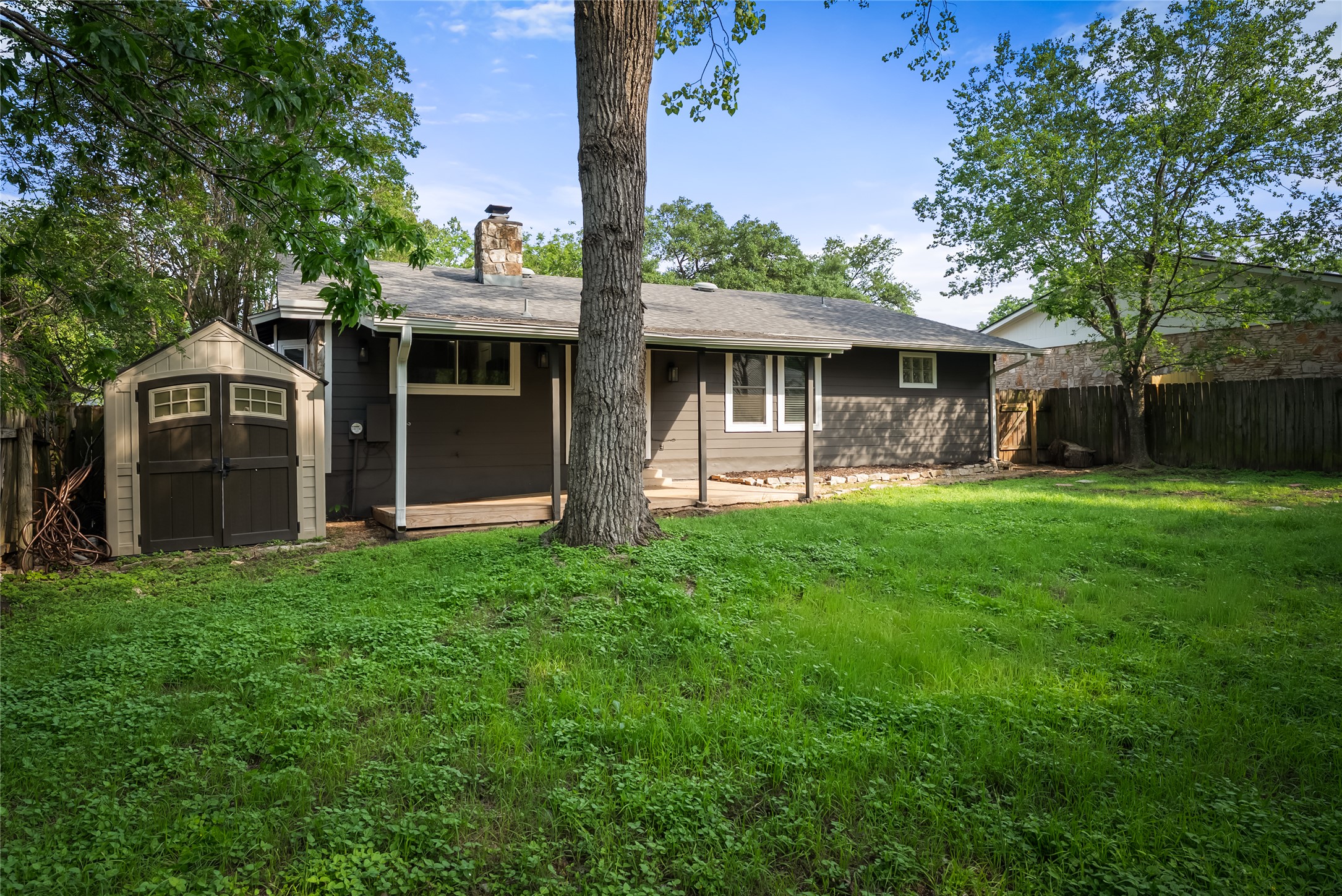 8306 Seminary Ridge Drive Austin, TX 78745 - Photo 17 of 27