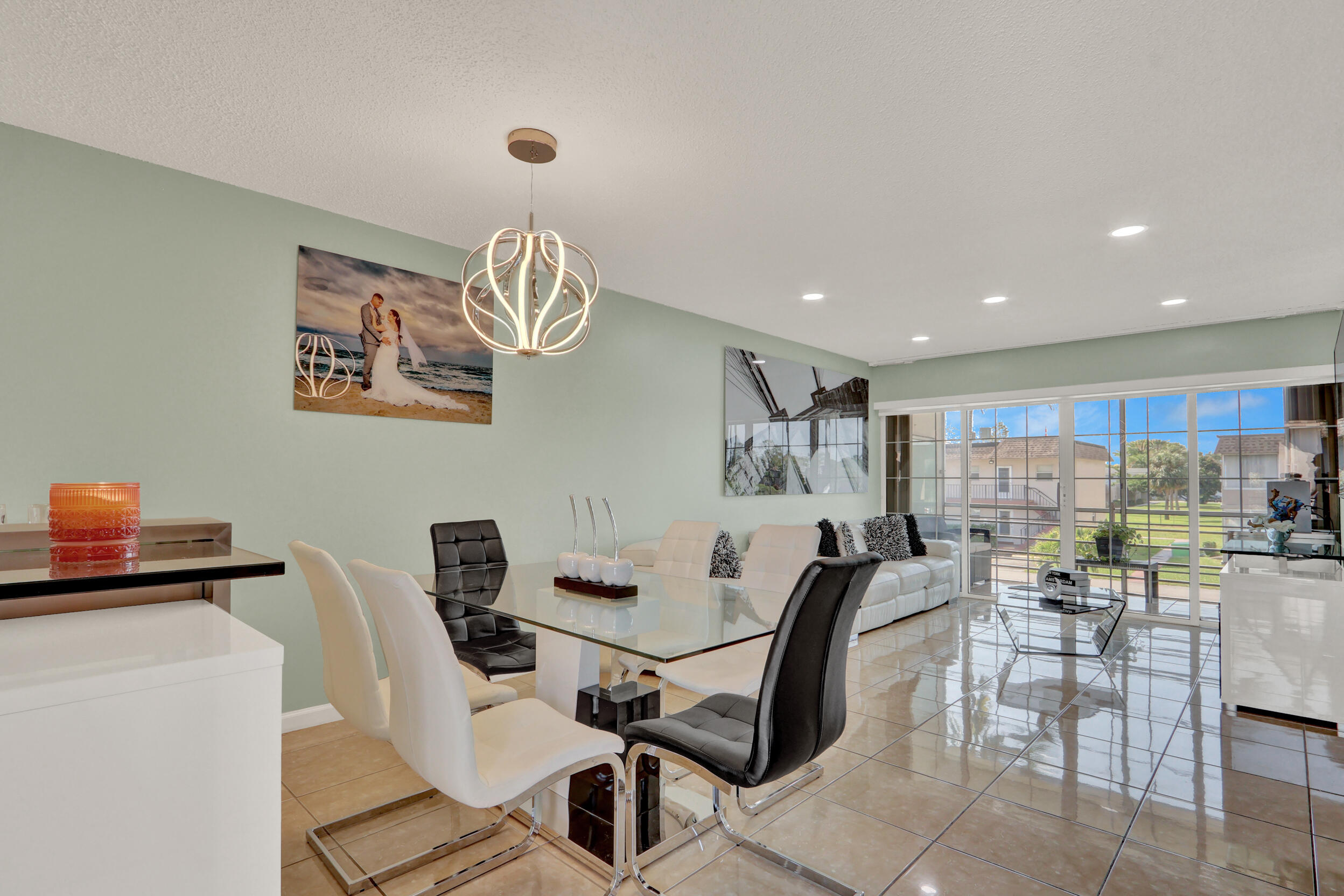 502 Davis Road, Unit 12 Palm Springs, FL 33461 - Photo 2 of 23 Dining
