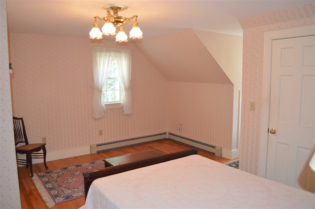 98 High Road Lee, NH 03861 - Photo 24 of 40