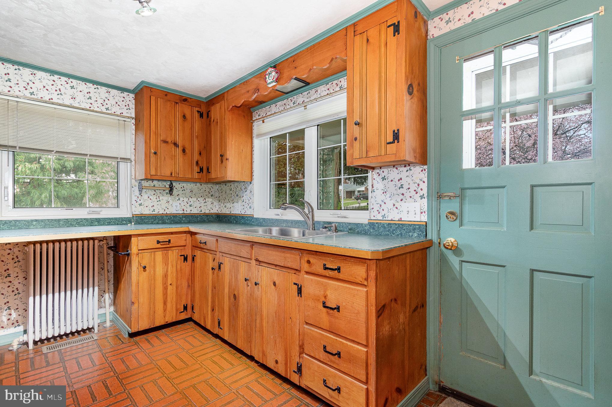 1900 Crescent Road York, PA 17403 - Photo 13 of 39